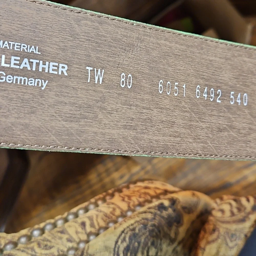 NWT‎ VANZETTI GREEN WIDE GENUINE LEATHER BELT Made In Germany  Size 80 S/M
